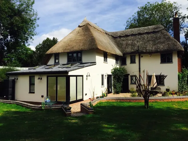 Thatched Roof Extension - High quality thatched roof project by Middlemarch Construction in Rugby, Warwickshire